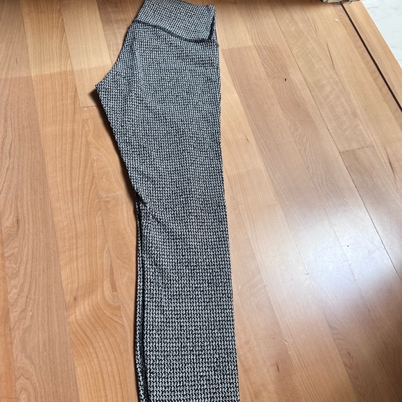 lululemon athletica Houndstooth Patterned Leggings - Picture 1 of 3